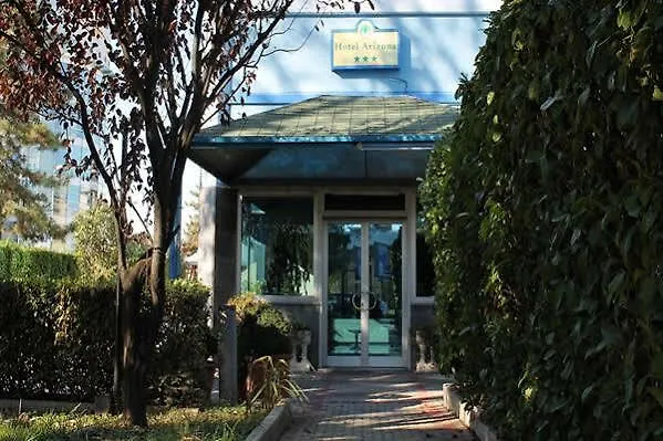 Ginosi Arizona Hotel Milano